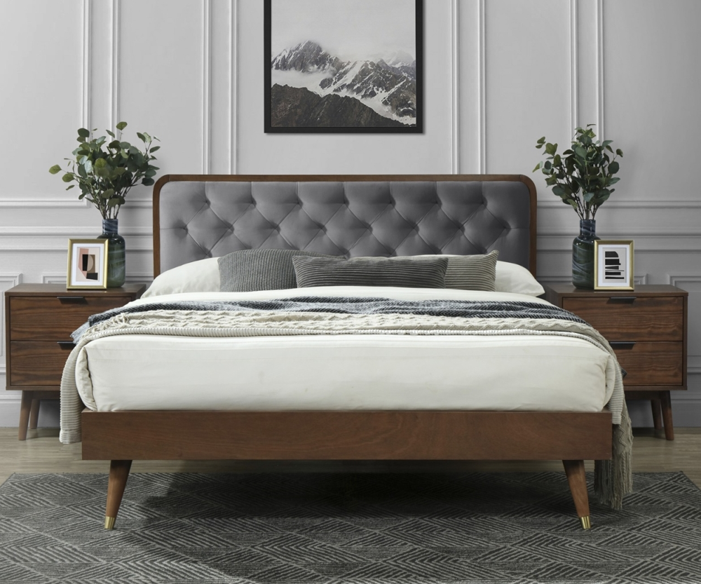 Alternative view of Тапицирано легло Cassidy